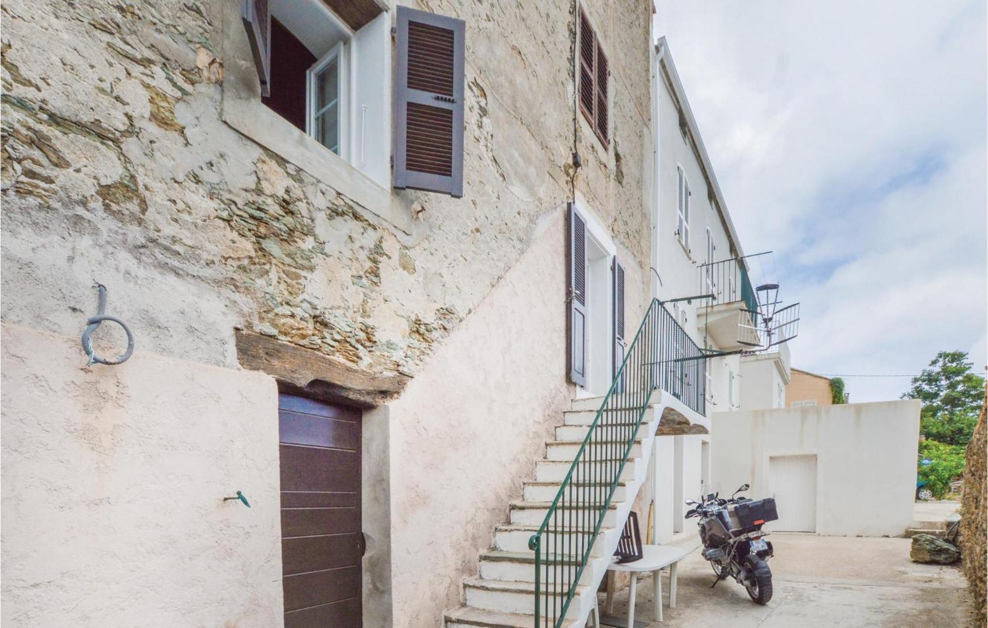 Lovely Apartment In Pietranera With Wifi Exteriér fotografie